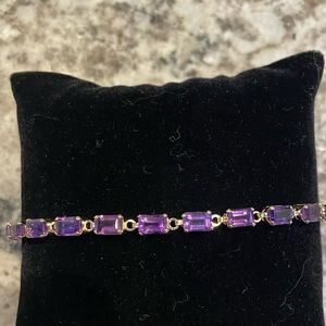 *FLASH SALE * 10 Kt Gold Amethyst Bracelet